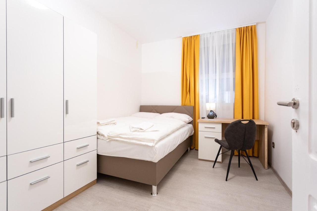 Apartments And Rooms Rubina 류블랴나 외부 사진